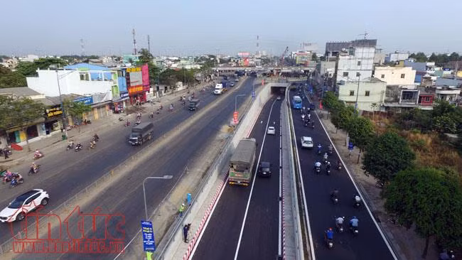 Thông xe hầm chui ở nút giao 3 tầng cửa ngõ Tây Bắc TP Hồ Chí Minh ảnh 8