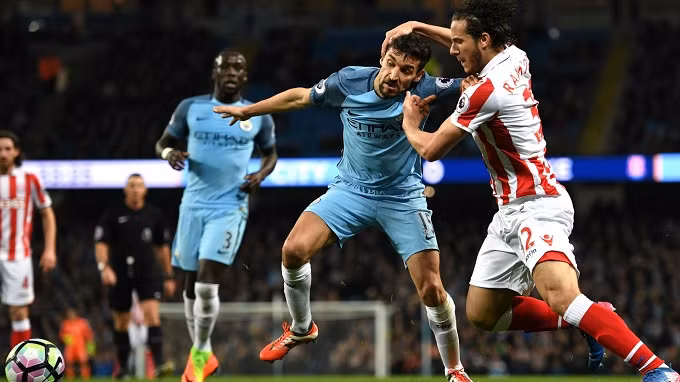 Man City áp sát ngôi vương ảnh 2