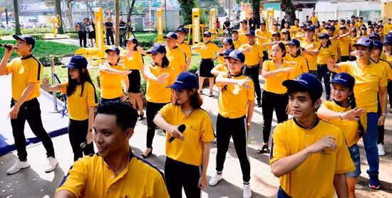 Giải chạy bộ 'Sun Life VN - Đường chạy Khởi đầu tỏa sáng 2018' ảnh 1