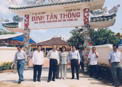 Ông Sáu Khải - Người lãnh đạo hết lòng vì dân, vì nước ảnh 1