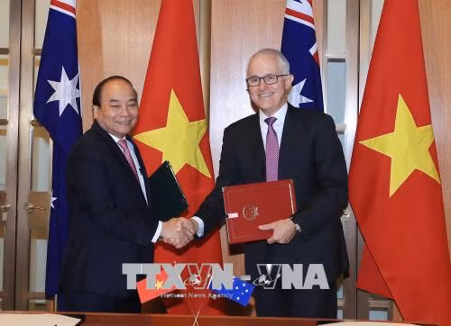 Thủ tướng ký Tuyên bố chung về thiết lập quan hệ Đối tác Chiến lược Việt Nam - Australia ảnh 1
