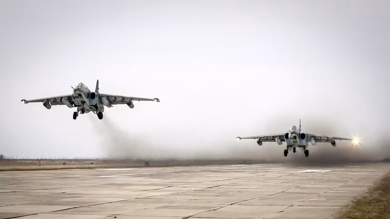 Thắng áp đảo nhiệm kỳ 4, Tổng thống Putin vẫn đối mặt những thách thức này ảnh 2