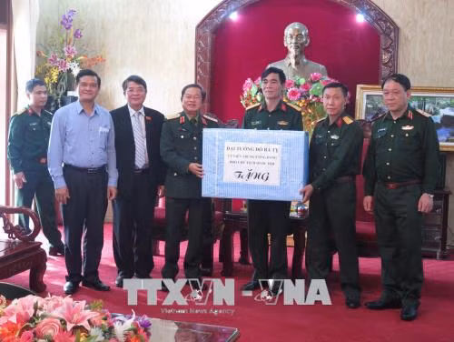 Phó Chủ tịch Quốc hội Đỗ Bá Tỵ làm việc tại tỉnh Điện Biên ảnh 1
