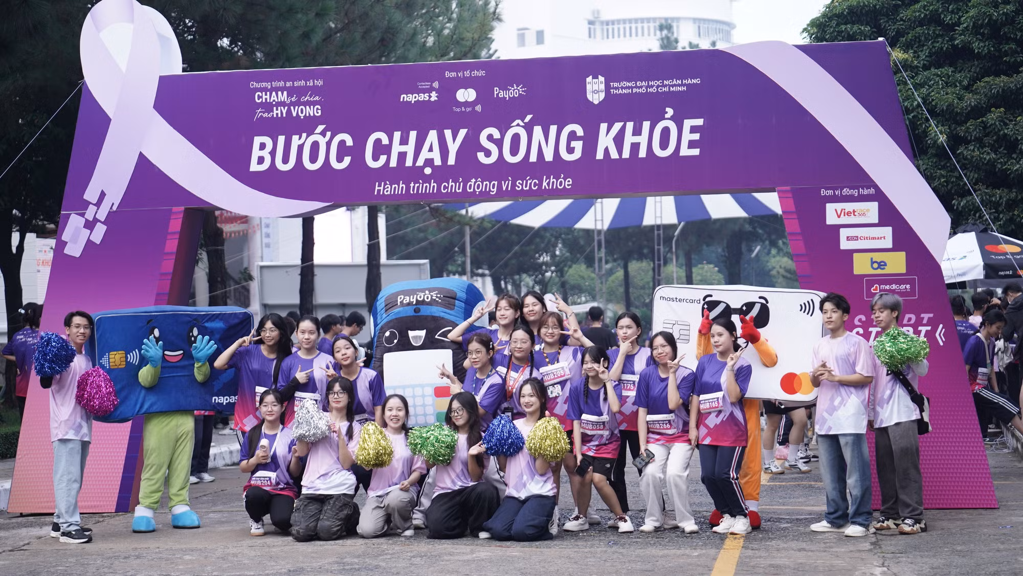 sinh-vien-cac-truong-dai-hoc-tham-gia-buoc-chay-song-khoe6.jpg