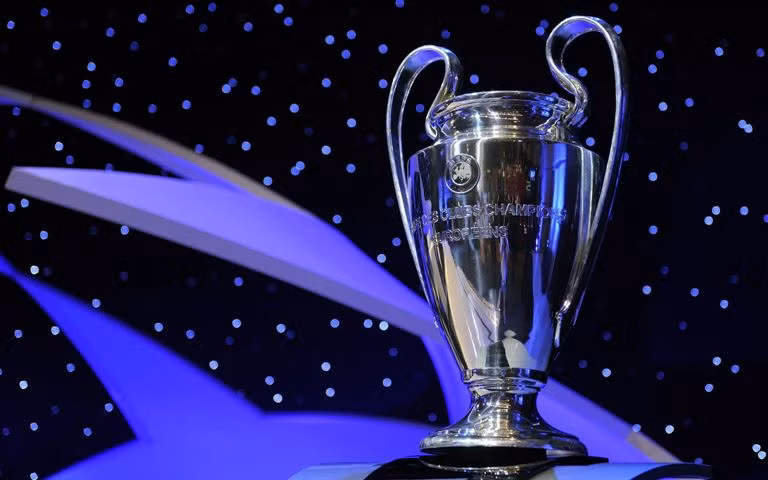 Cúp Champions League danh giá lần đầu tiên đến Việt Nam ảnh 1