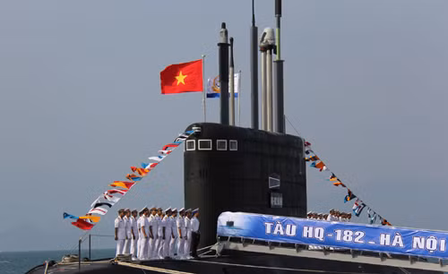 Hai tàu ngầm Kilo gia nhập Hải quân Việt Nam từ ngày 3/4 ảnh 1