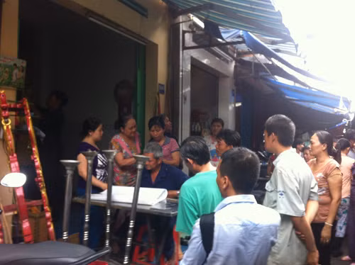 Nghịch tử đâm chết mẹ ruột, chém anh trai trọng thương ảnh 1
