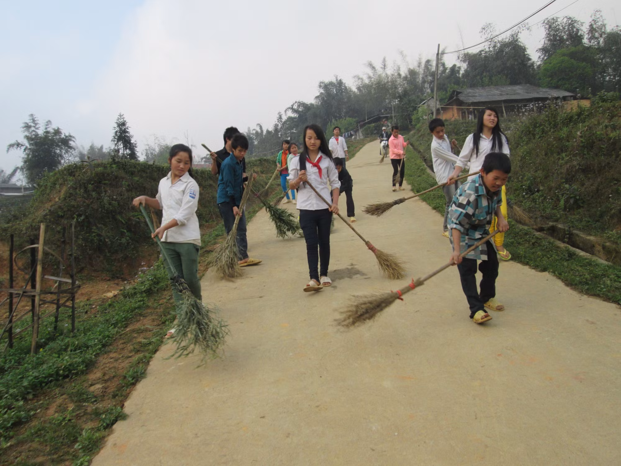 Trẻ em dân tộc thiểu số kể chuyện qua ảnh ảnh 3