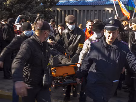 Ukraine: 51 người rời tòa nhà bị chiếm đóng ở Lugansk ảnh 1