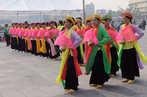 Tâm huyết với điệu múa cổ ngàn năm ảnh 1
