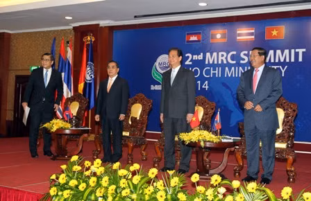 Thủ tướng tiếp xúc song phương bên lề Hội nghị MRC ảnh 1