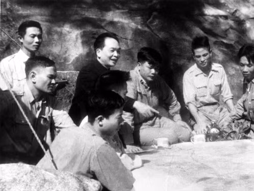 Chân dung một danh tướng - Bài 1: Nhà chính trị đi trước nhà quân sự ảnh 1