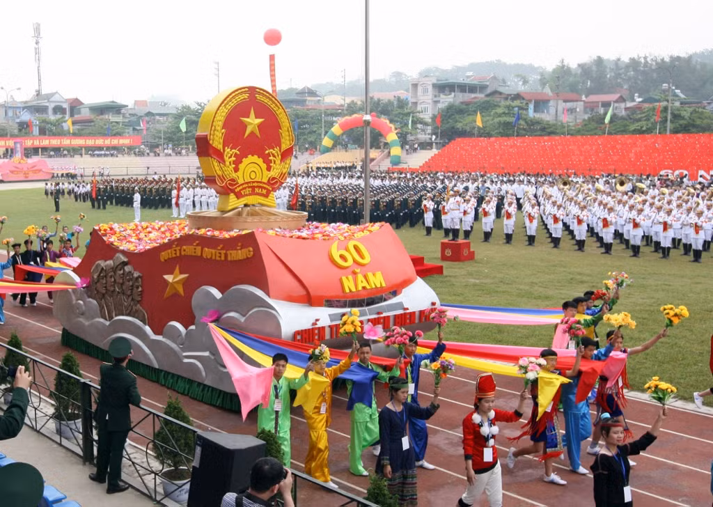 Hào hùng Lễ kỷ niệm 60 năm Chiến thắng Điện Biên Phủ ảnh 8