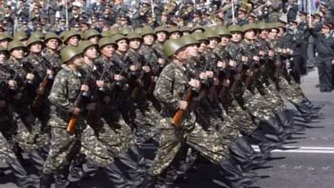 Ukraine áp dụng nghĩa vụ quân sự bắt buộc ảnh 1
