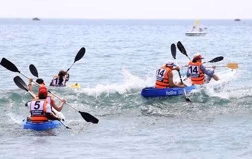 Giải đua thuyền Kayak 'Vượt sóng Mỹ Khê' lần thứ I ảnh 2