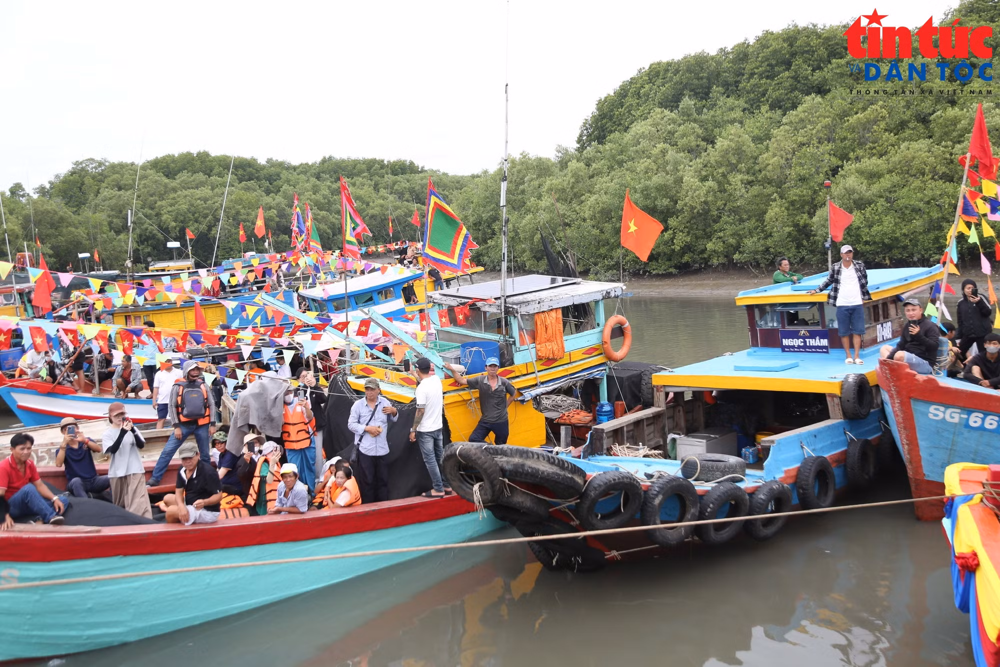 baotintuc_tr_tahoi08c.jpg