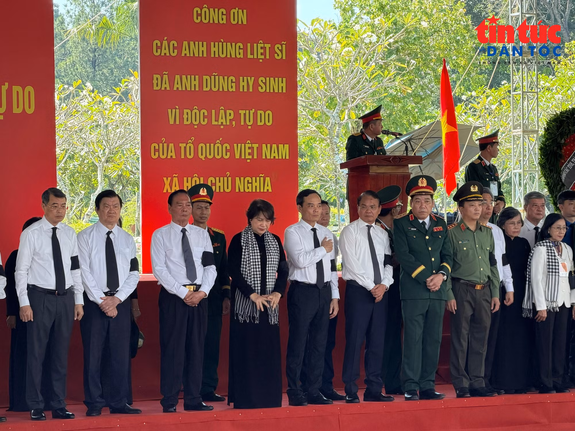 baotintuc_tr_ngheninhd.jpg