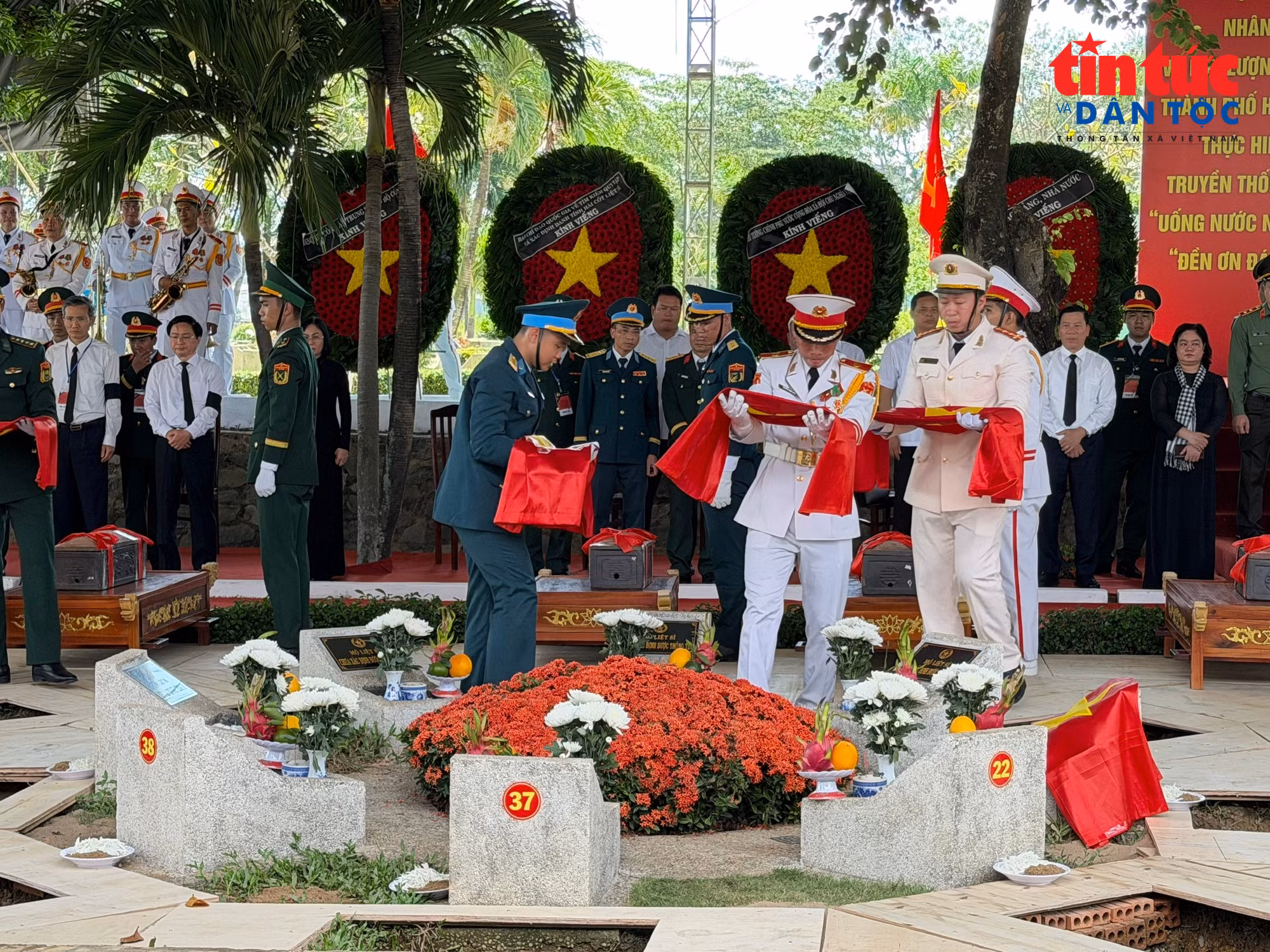 baotintuc_tr_doiten.jpg