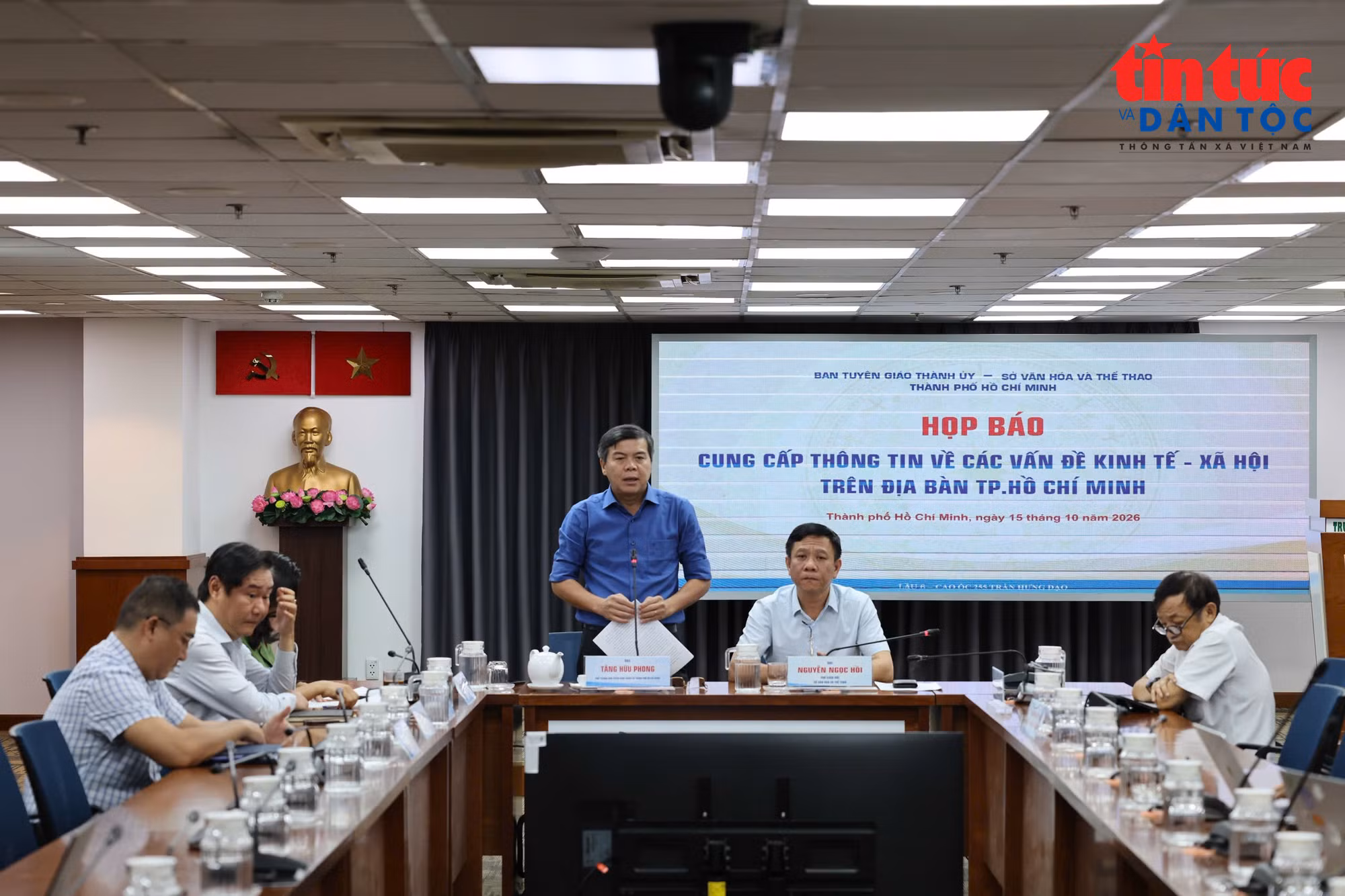 baotintuc_tr_hopong.jpg