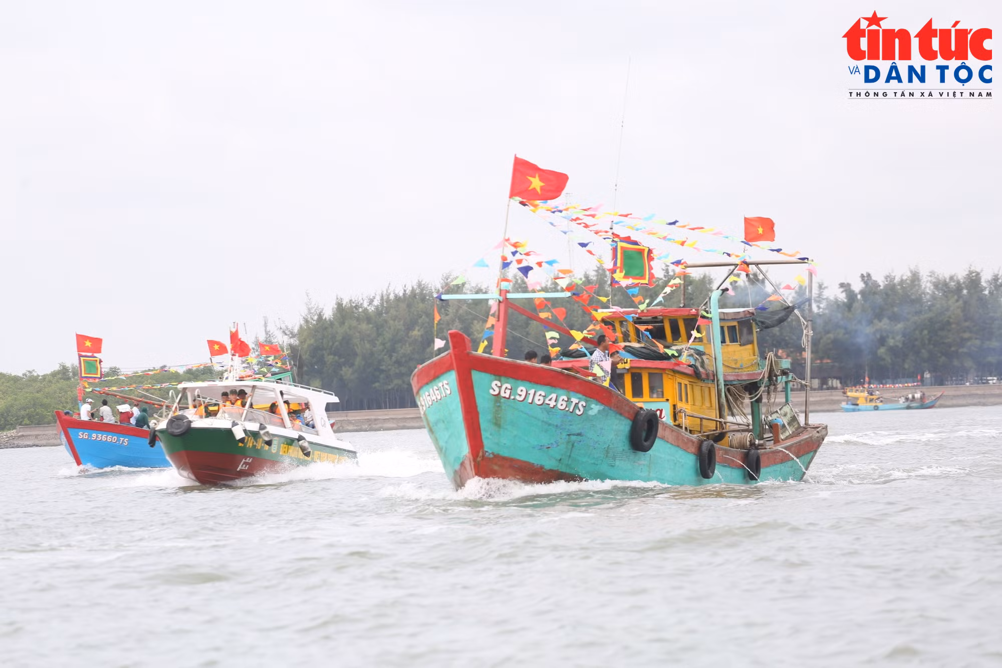 baotintuc_tr_takhoihc.jpg