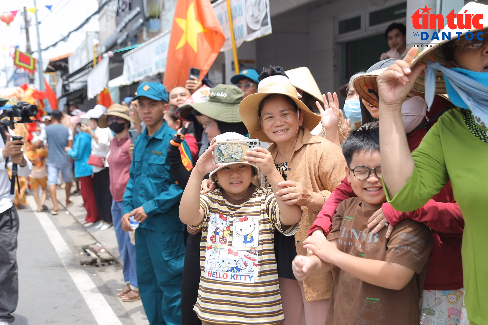 baotintuc_tr_rakhoi03.jpg