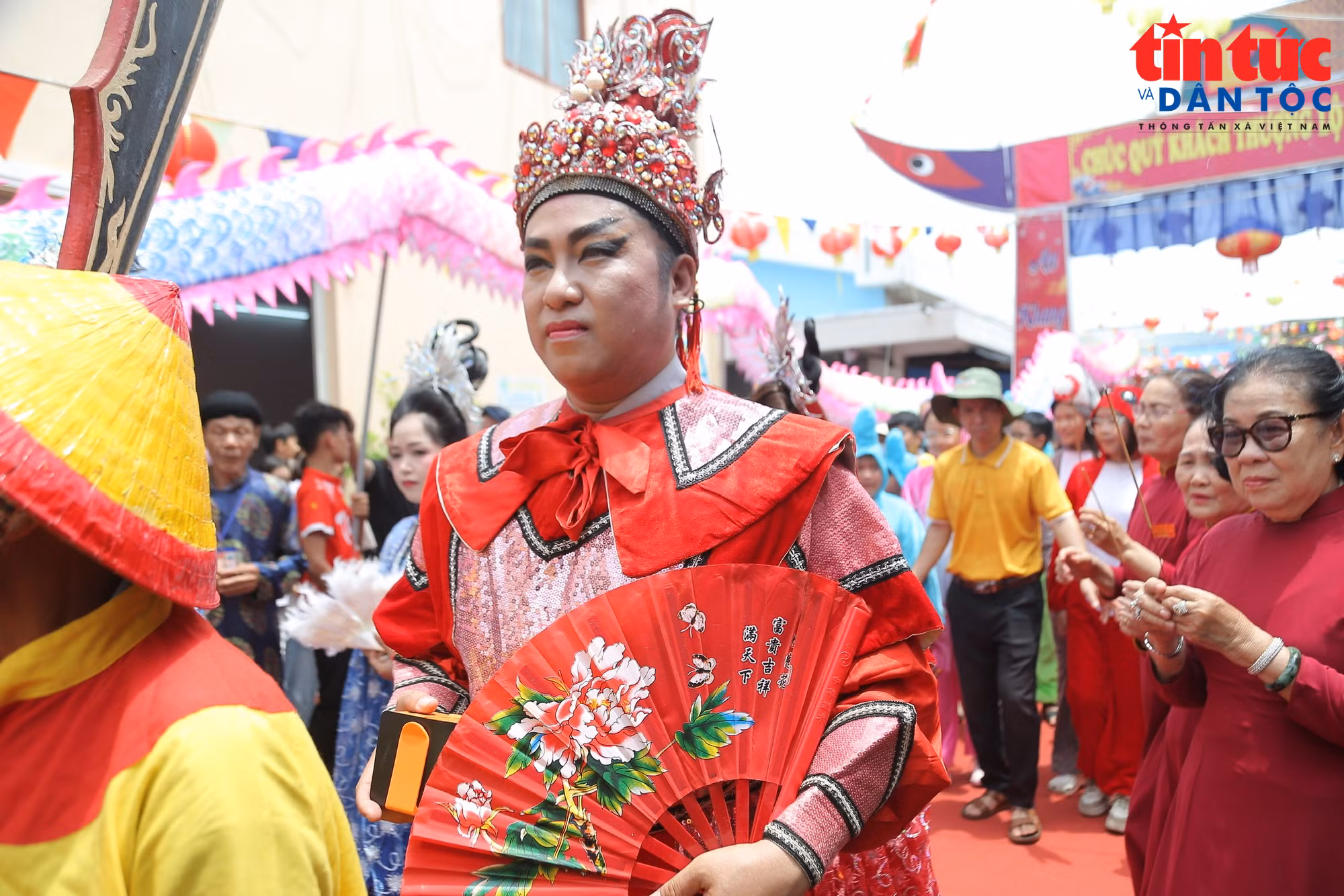 baotintuc_tr_takhoi8.jpg