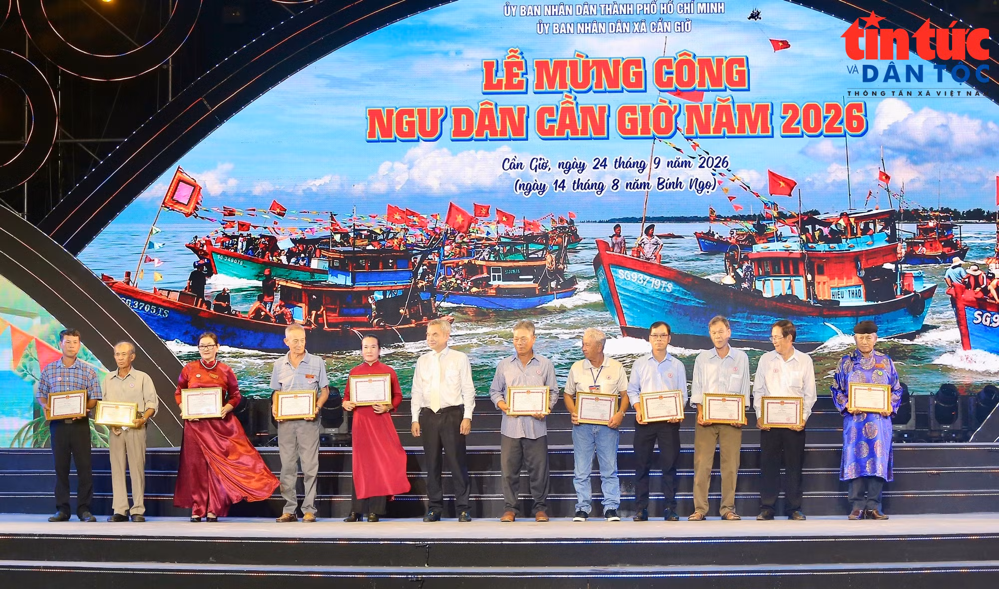 baotintuc_tr_cong-nunh.jpg