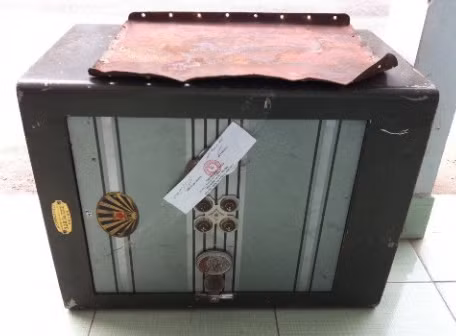 Trộm két sắt của bưu điện ảnh 1