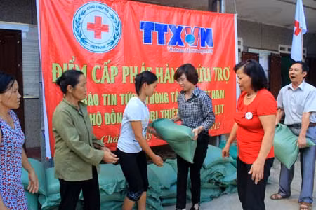 Báo Tin tức 'đồng hành cùng vùng khó' ảnh 1