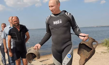 Tổng thống Putin thừa nhận dàn dựng các màn mạo hiểm ảnh 2