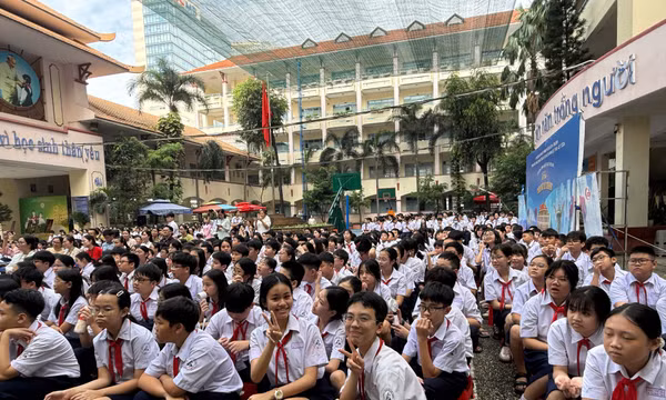 TP Hồ Chí Minh: Bổ sung hơn 118 tỷ đồng cho các trường mua sắm trang thiết bị dạy học