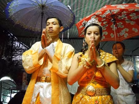 Phong tục qua cách nhìn của chính đồng bào dân tộc ảnh 3