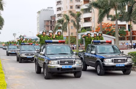 Xem Công an Hà Nội "giải cứu" con tin ảnh 9