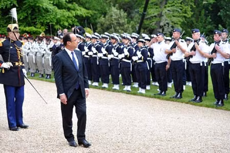 Hình ảnh ông Hollande nhậm chức tổng thống Pháp ảnh 7