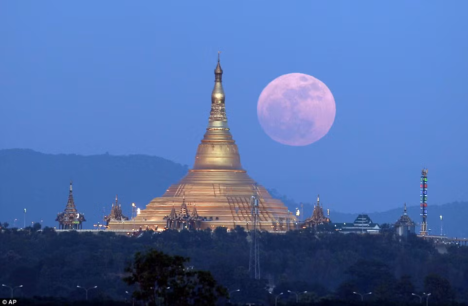 Mãn nhãn ngắm vẻ đẹp 'siêu trăng' vừa xuất hiện ảnh 3