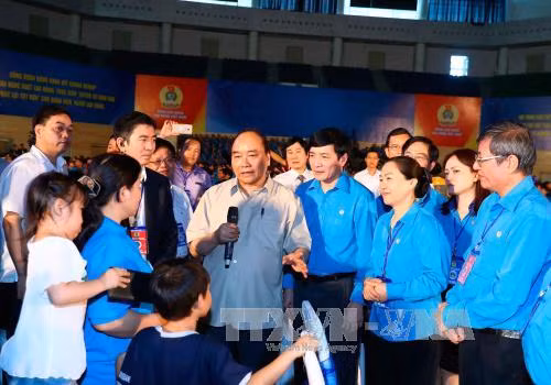 Thủ tướng giao thực hiện tăng lương cơ sở lên 1,39 triệu đồng/tháng từ 1/7/2018 ảnh 1