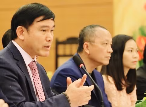 Những bài toán thách thức tân Chủ tịch VPF Trần Anh Tú ảnh 1