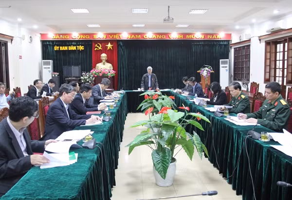 Tôn vinh người có uy tín, nhân sỹ trí thức và doanh nhân ảnh 1