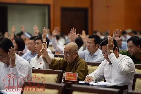 HĐND TP Hồ Chí Minh thông qua các chính sách hỗ trợ cho cán bộ không chuyên ảnh 1