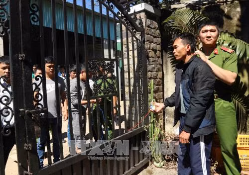 Nổ mìn trong nhà dân để dằn mặt đòi nợ ảnh 1