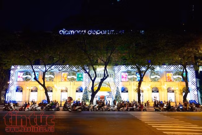 TP Hồ Chí Minh lung linh đón mùa Giáng sinh ảnh 1