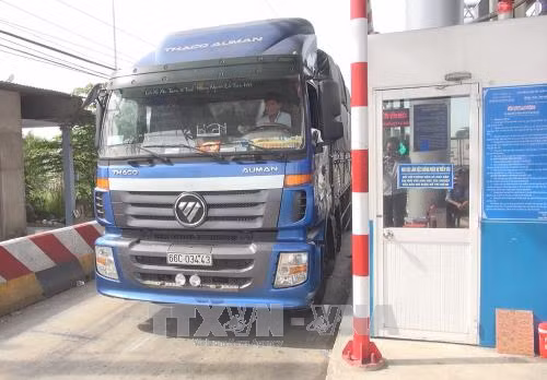 Lái xe tiếp tục dùng tiền lẻ mua vé, trạm thu phí BOT Cai Lậy 'xả cửa' lần 3 ảnh 1