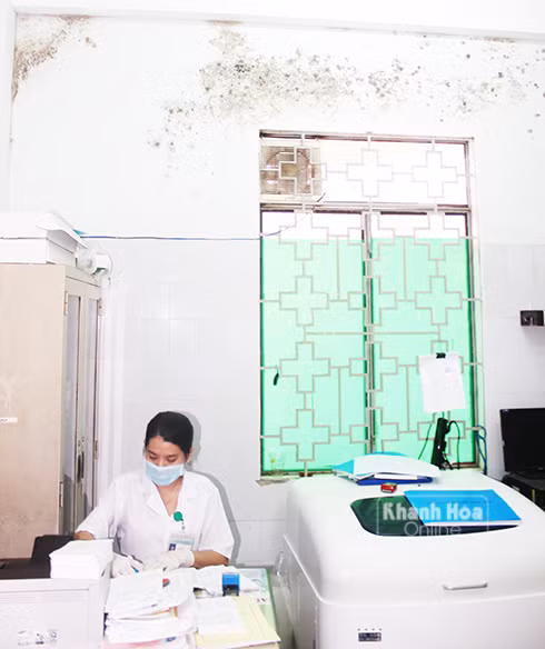  Các phòng khám đa khoa khu vực TP Nha Trang quá tải, xuống cấp ảnh 1