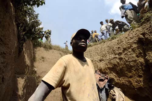 'Rồng rắn' phu mỏ ở Congo ảnh 6