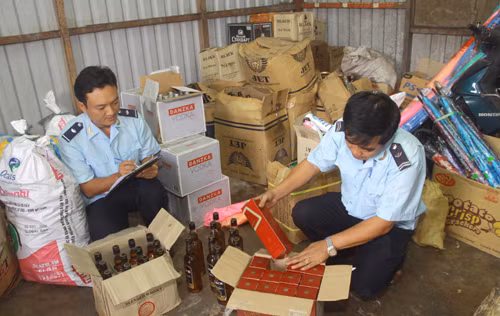 'Chặn dòng' buôn lậu vào Thủ đô - Áp lực đè nặng ảnh 1