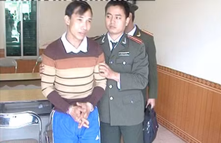 Bắt thêm mắt xích trong đường dây làm gỉa hài cốt liệt sỹ ảnh 1