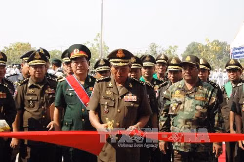 Campuchia khánh thành trụ sở Bộ Tư lệnh Pháo binh do Việt Nam viện trợ ảnh 1