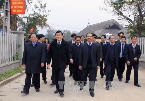Chủ tịch nước thăm, làm việc tại Tuyên Quang ảnh 1