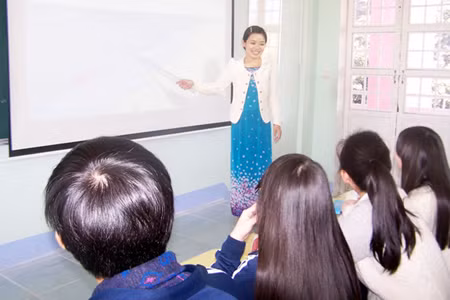 Cô giáo vùng cao đam mê sáng tạo ảnh 1