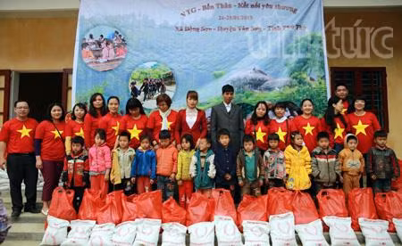 VIETTRIGROUP đến với đồng bào Dao khu Bến Thân ảnh 4